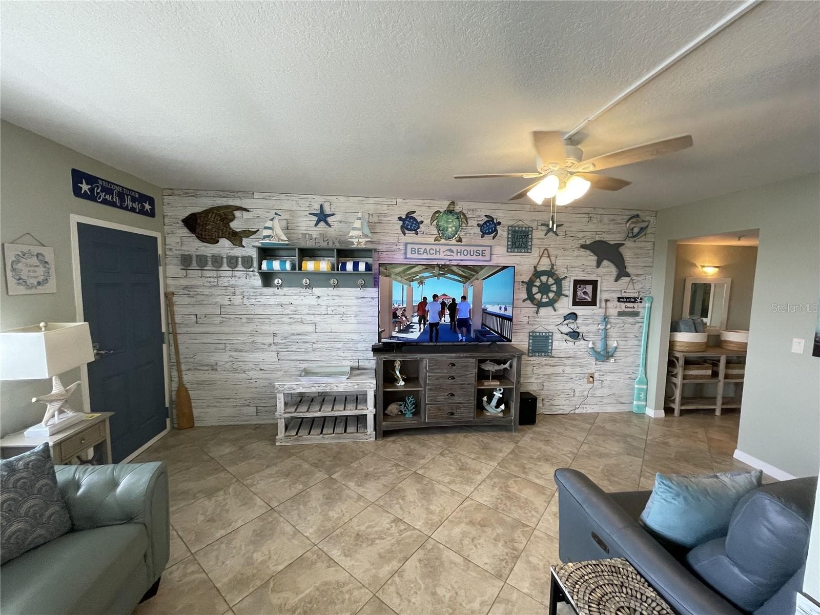 445 Hamden Dr #505 photo 4