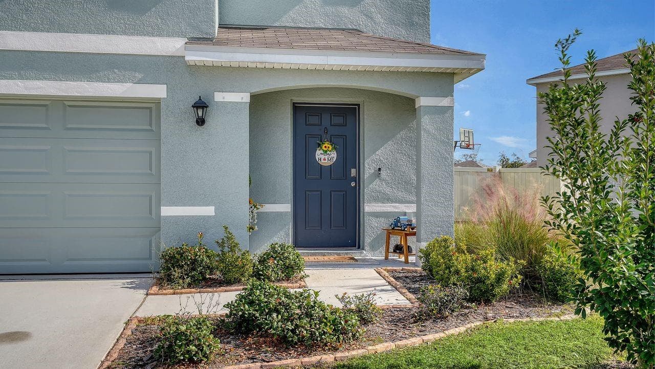 10206 Charlotte Dr photo 3