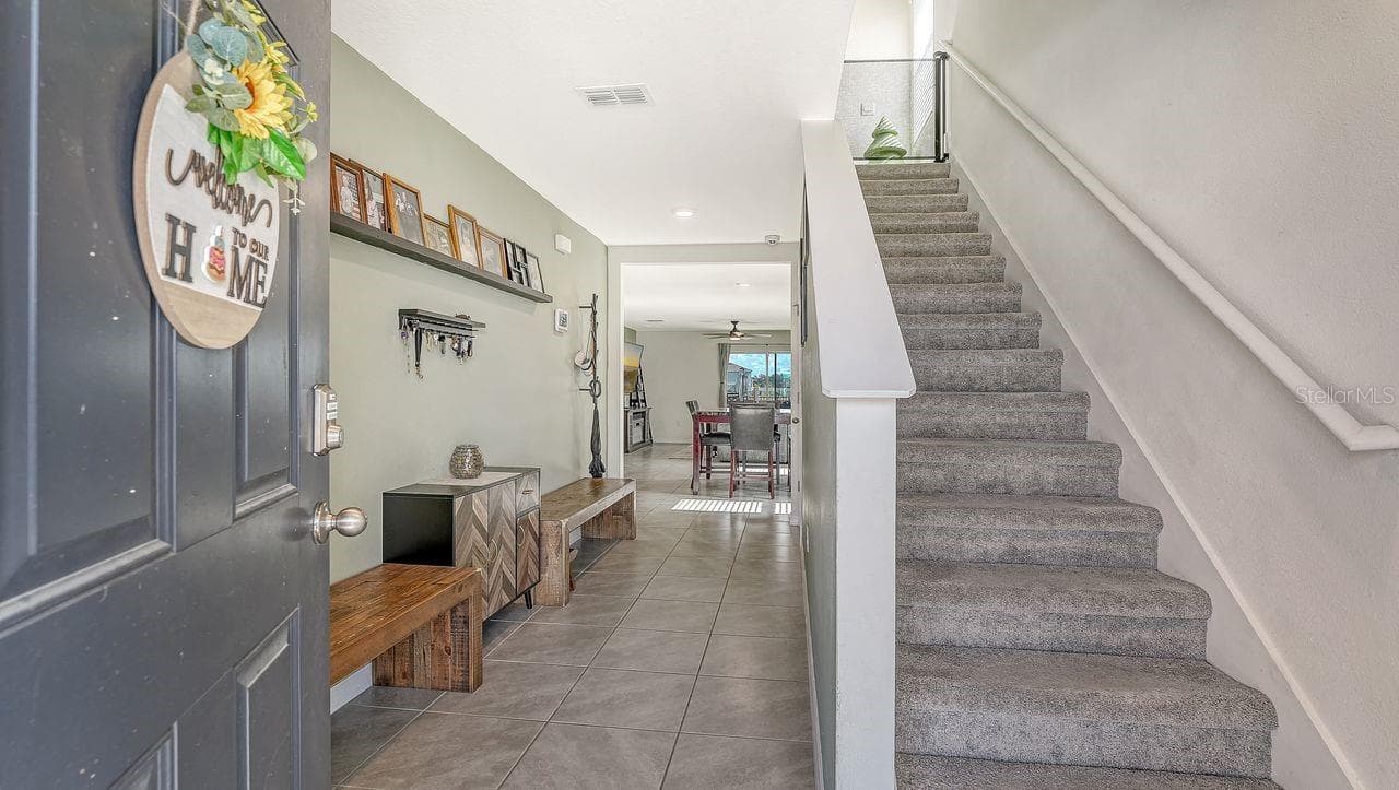 10206 Charlotte Dr photo 4