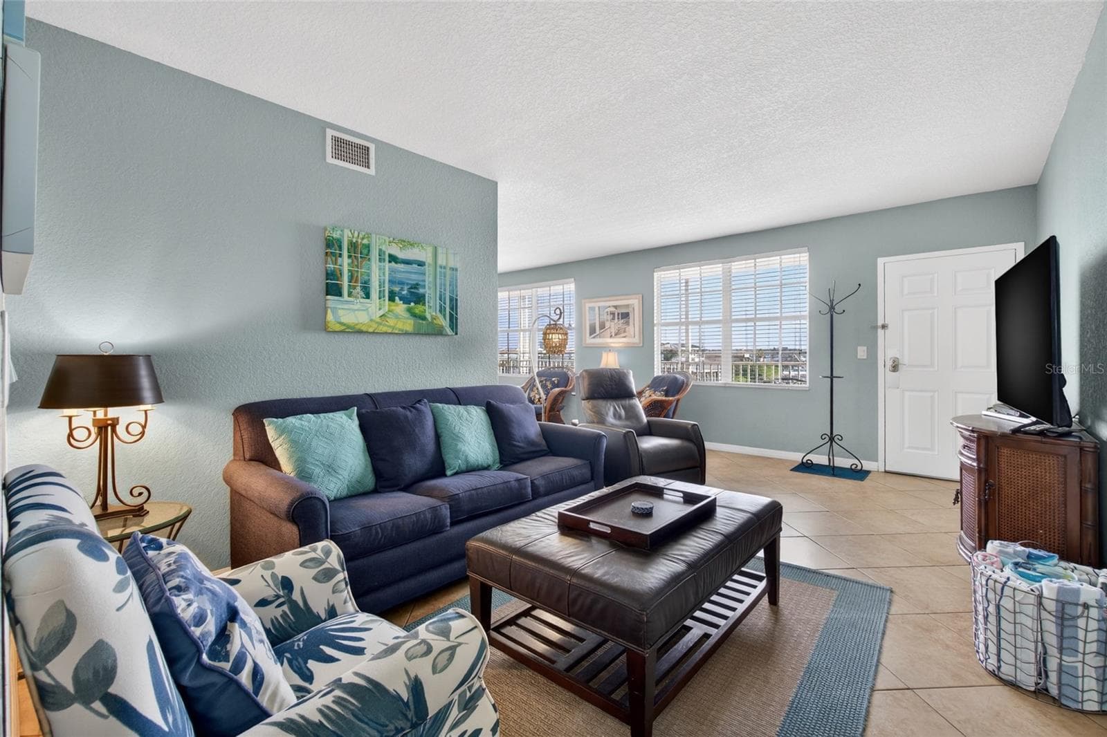 445 Hamden Dr #405 photo 5