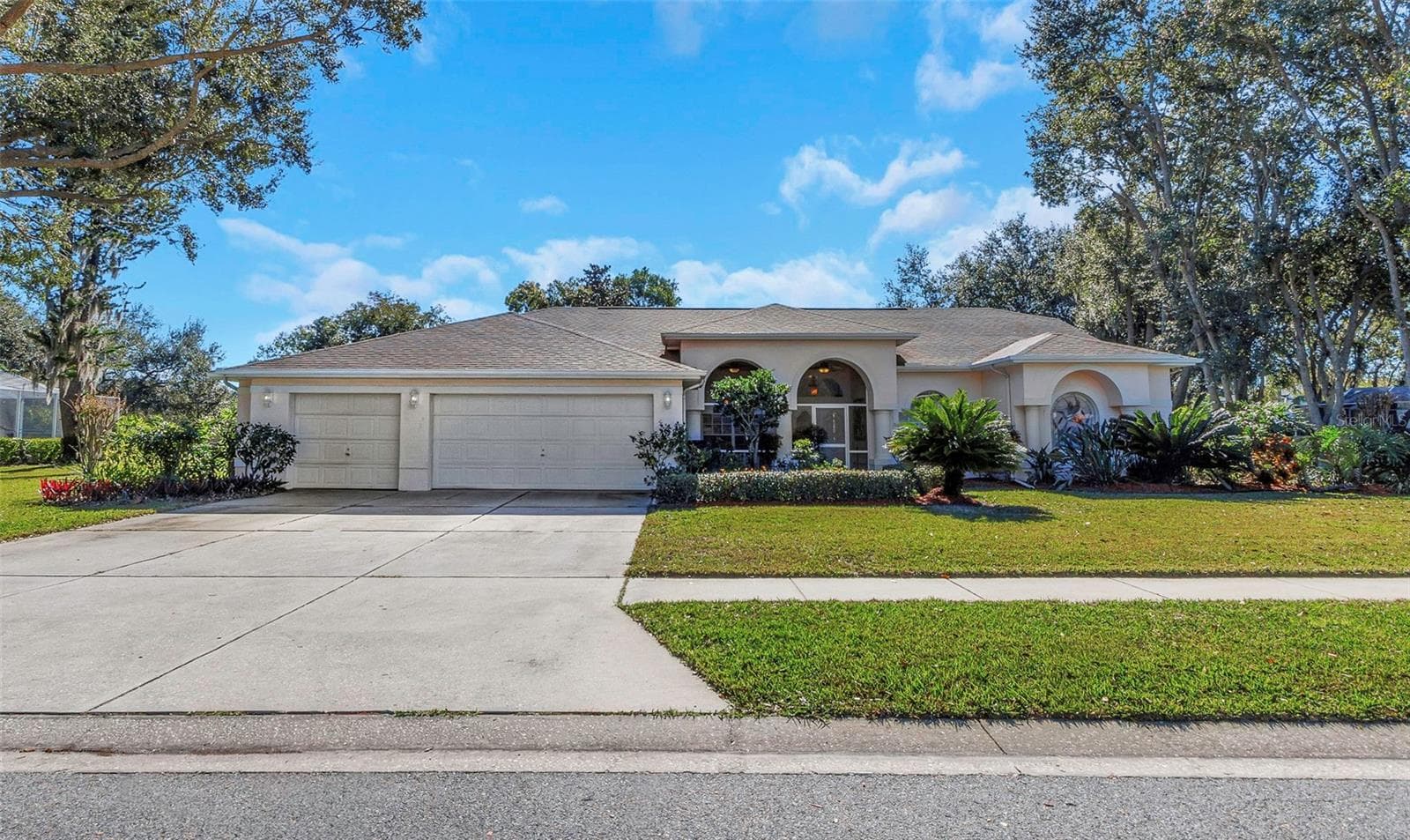 1518 Fishing Lake Dr