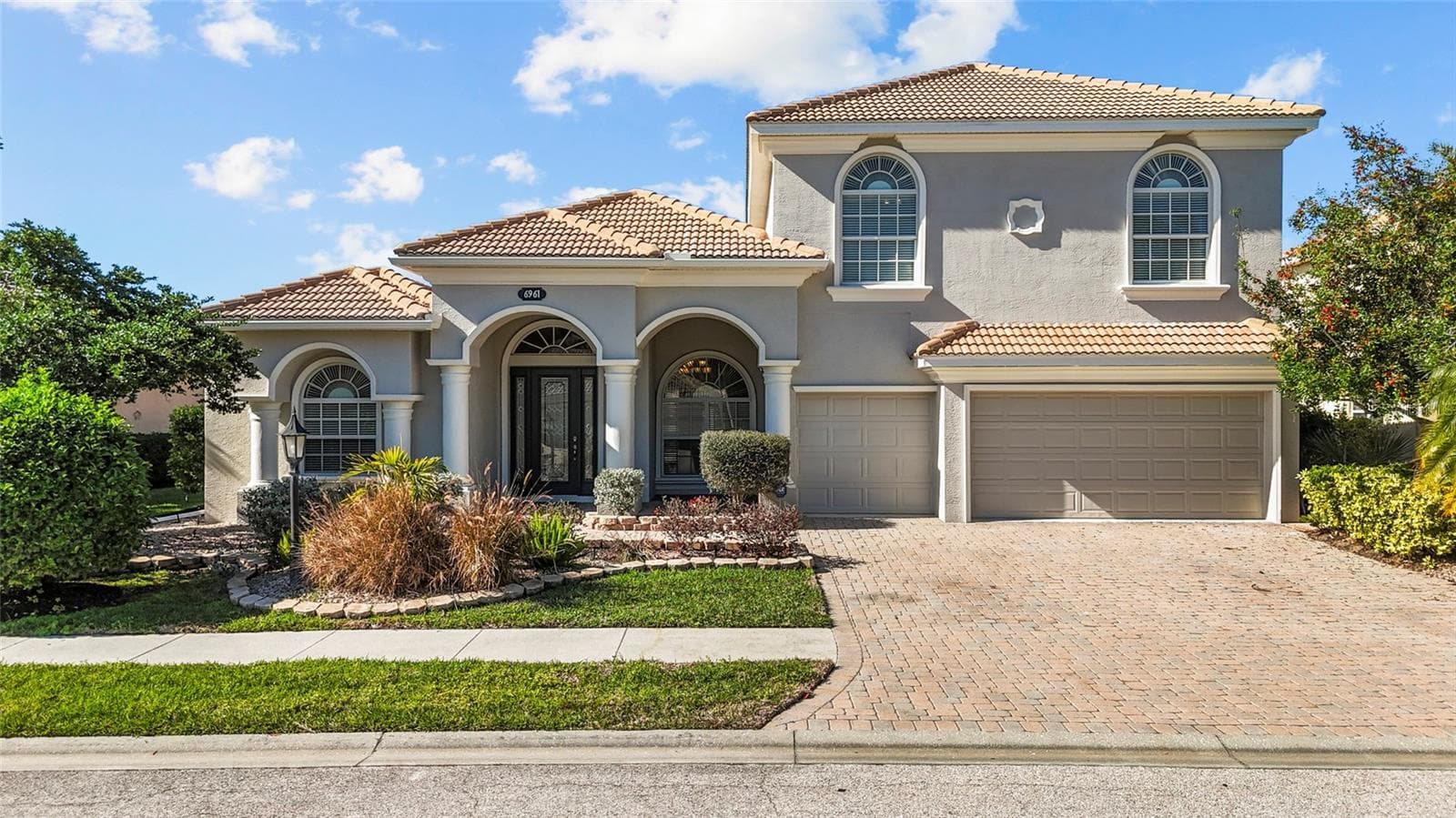 6961 Scrub Jay Dr photo 3