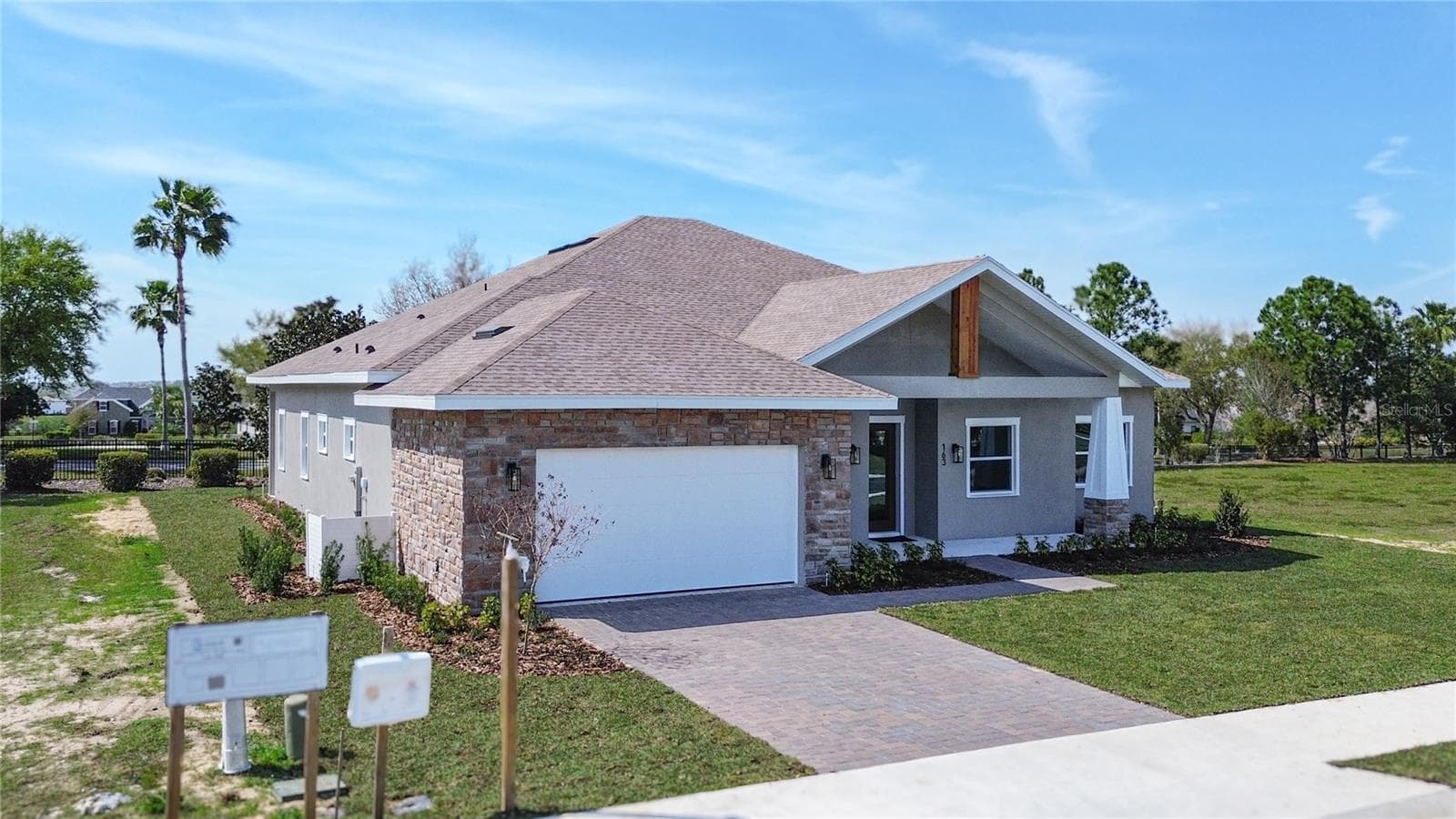 163 Blazing Star Ave photo 4