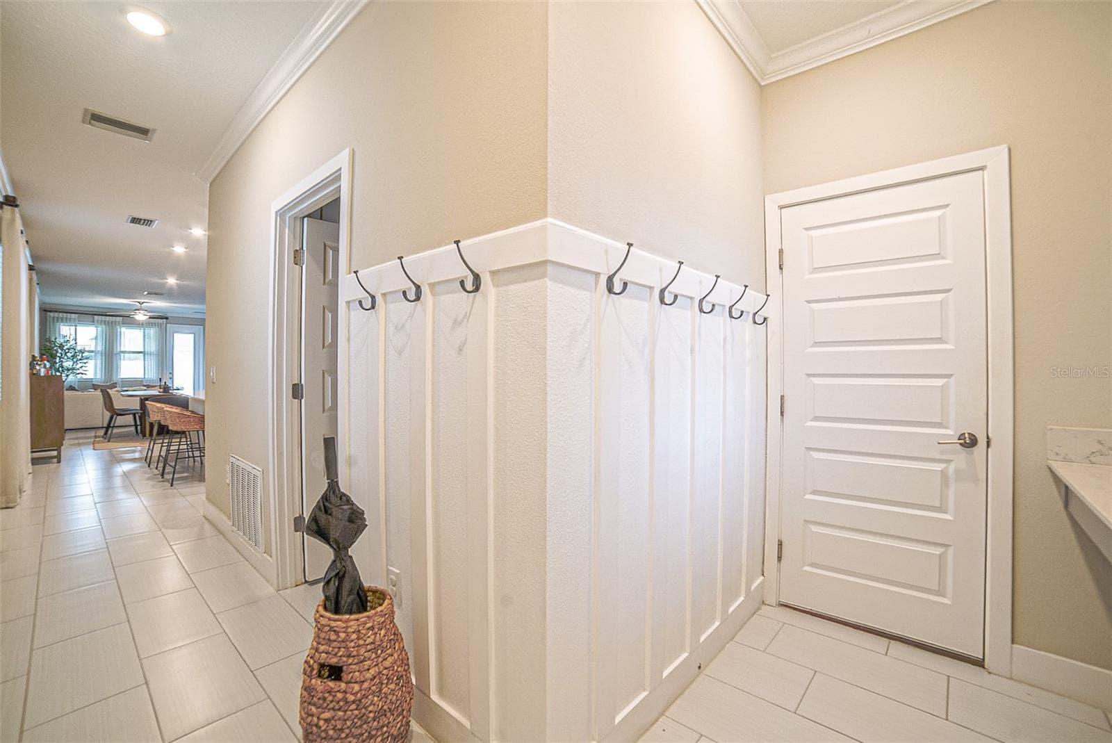 9732 Coneflower CT photo 3