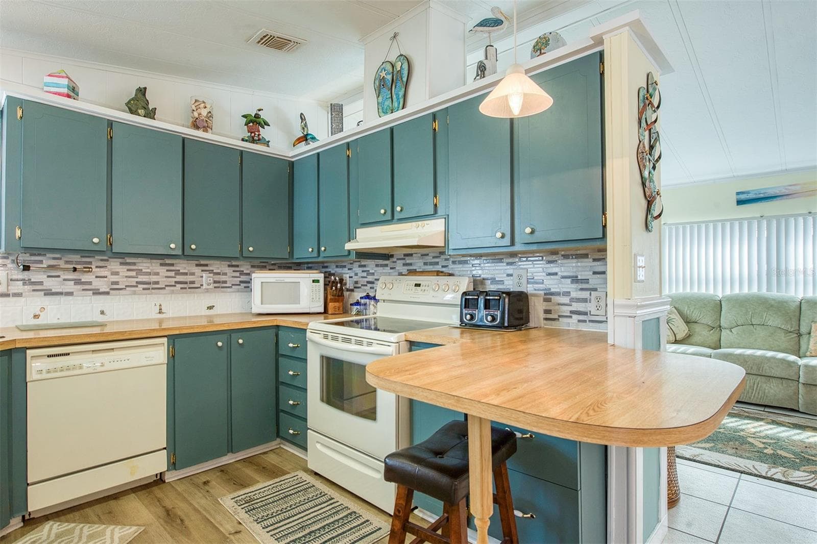 83 Pelican Dr N photo 3
