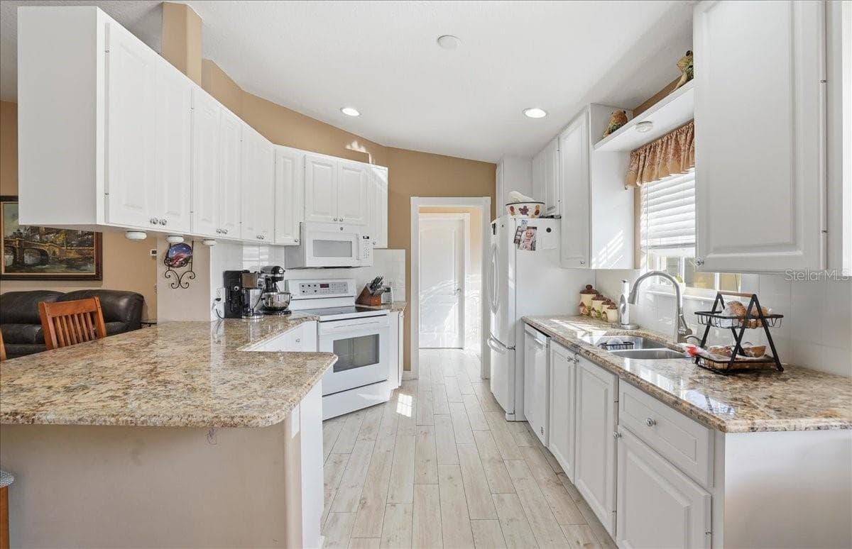 5546 Modena Pl photo 4