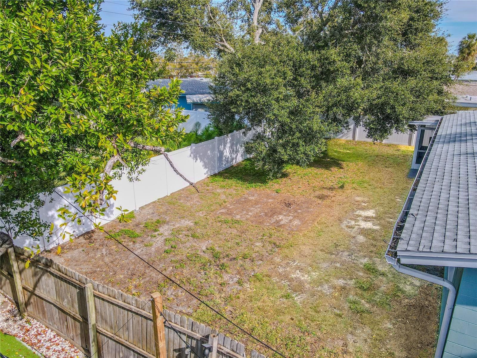 11615 Park Blvd photo 3