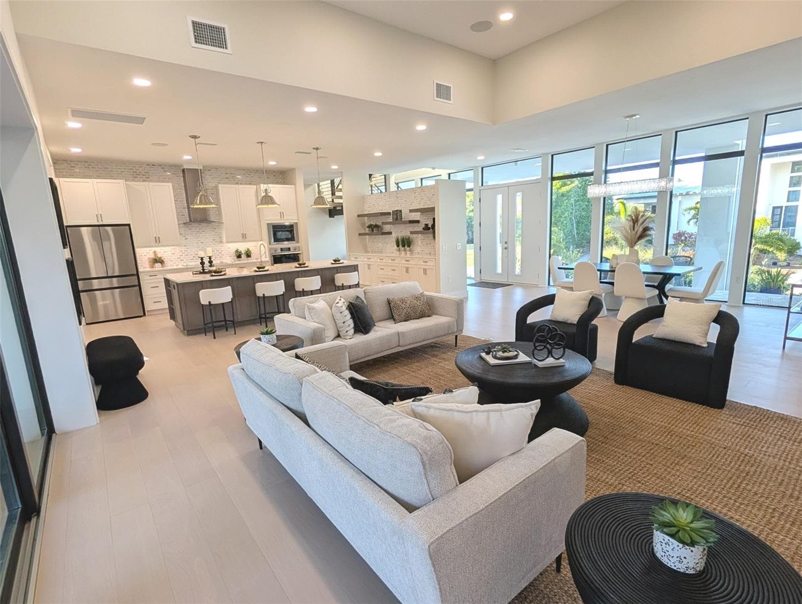 2110 Michele Dr