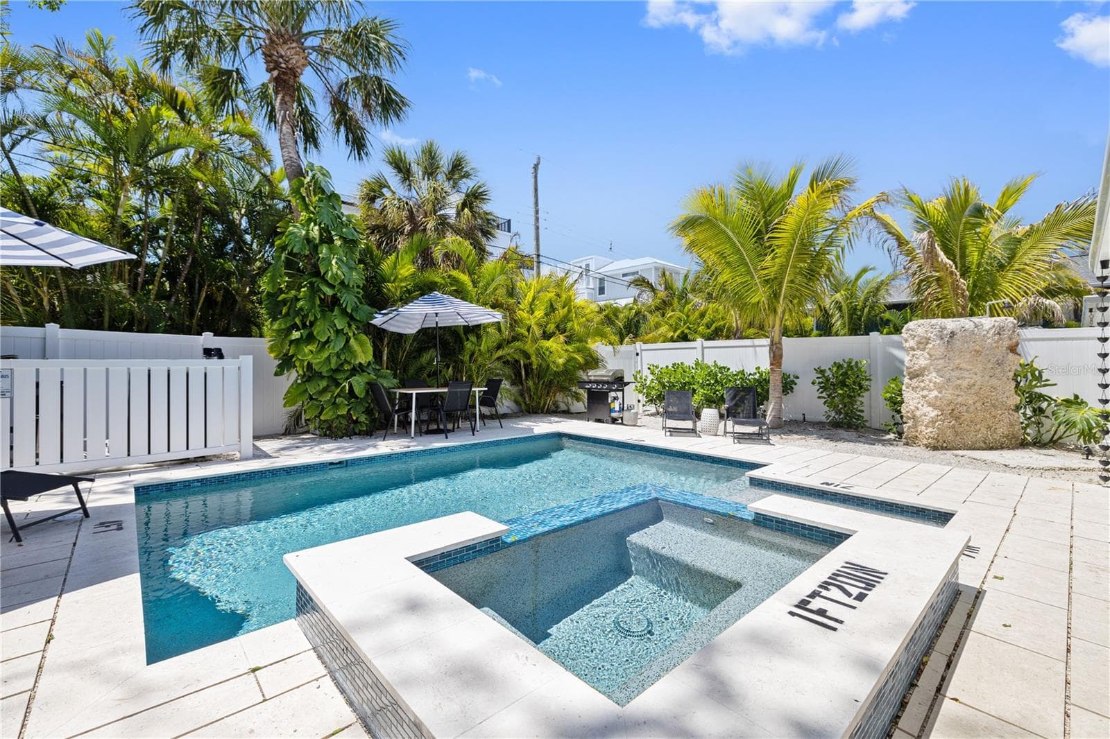 3014 Gulf Dr photo 3
