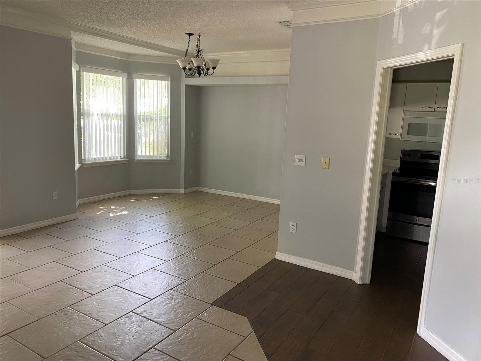 62 Emerald Bay Dr photo 5