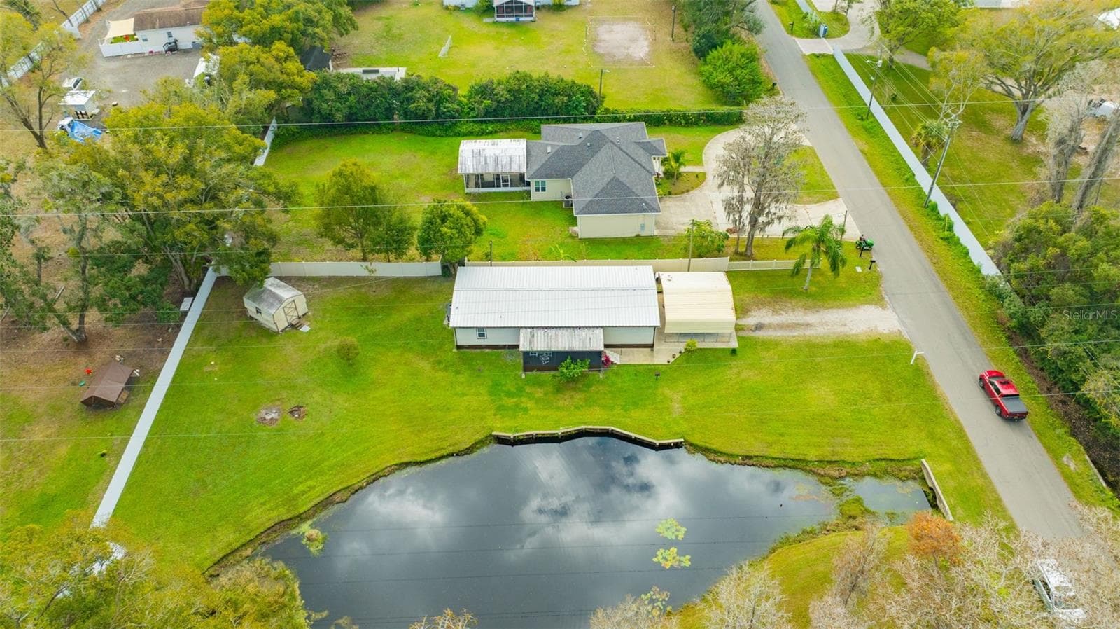 15615 Willowdale Rd photo 3