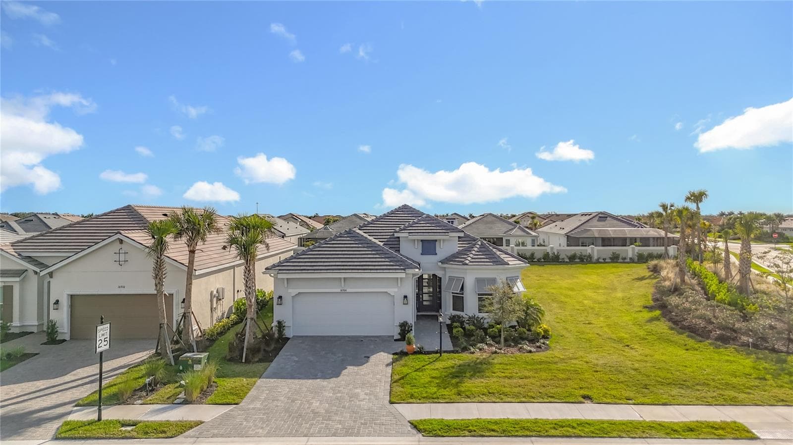 16306 Isola Pl