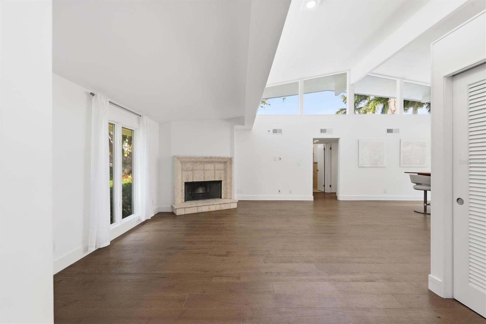 425 Partridge Cir photo 4