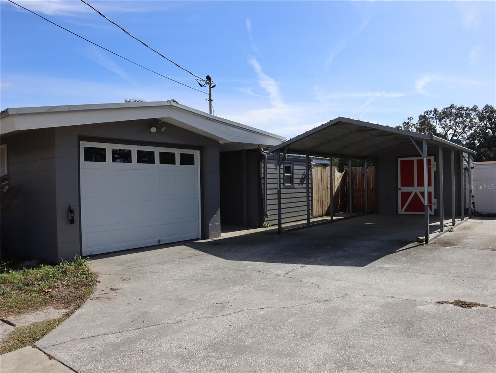 940 Oleander Dr SE photo 5