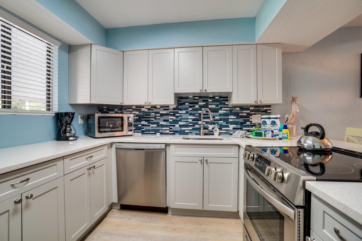 1801 Gulf Dr N #211 photo 5