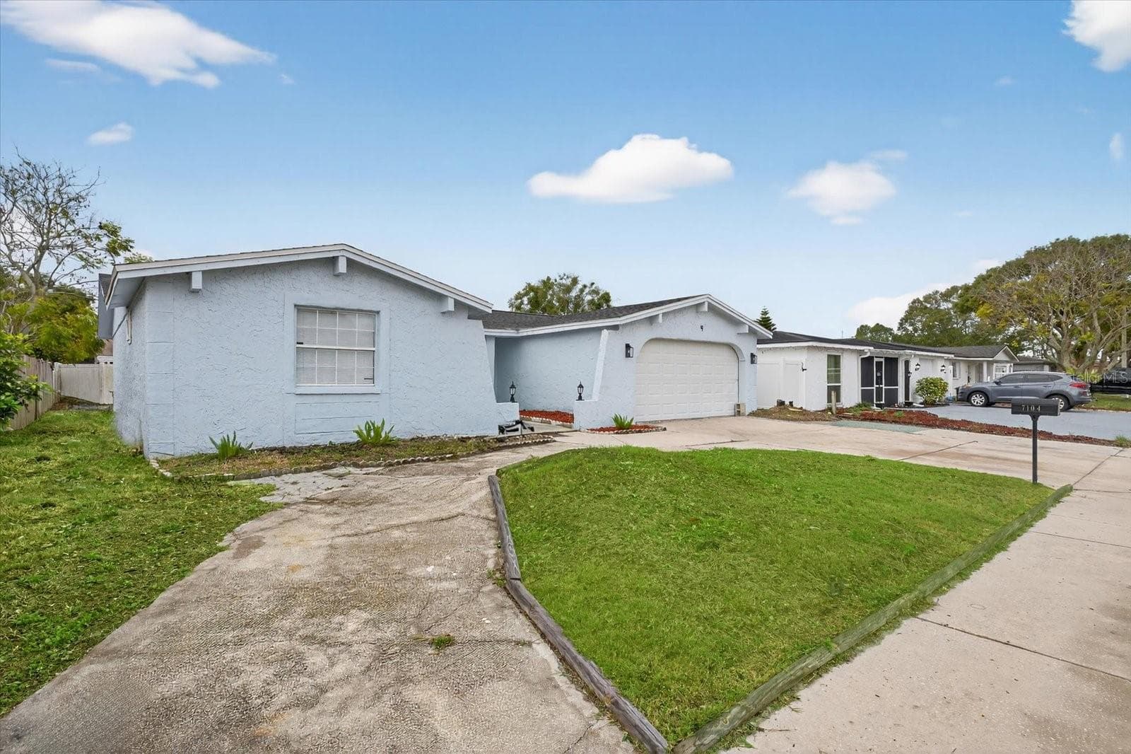 7104 King Arthur Dr photo 3