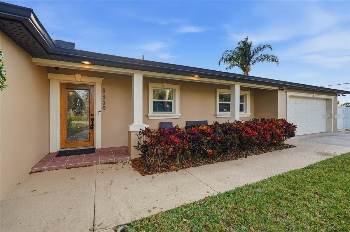 5530 Driftwood Dr photo 5