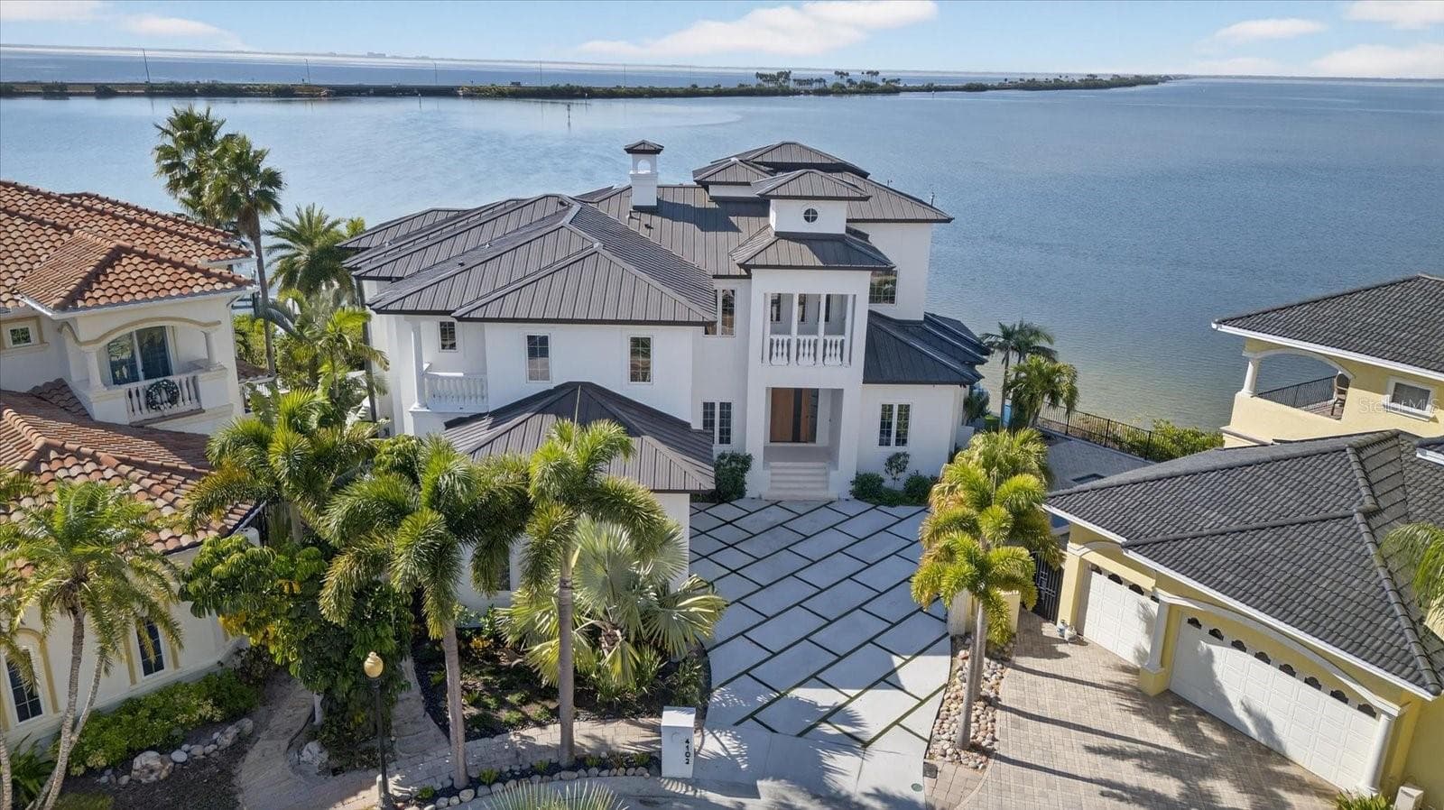 4102 Causeway Vista Dr