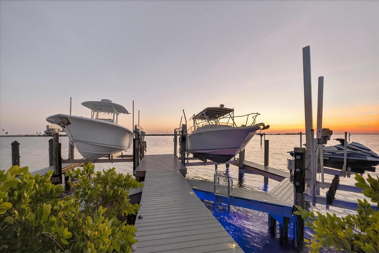 4102 Causeway Vista Dr photo 5