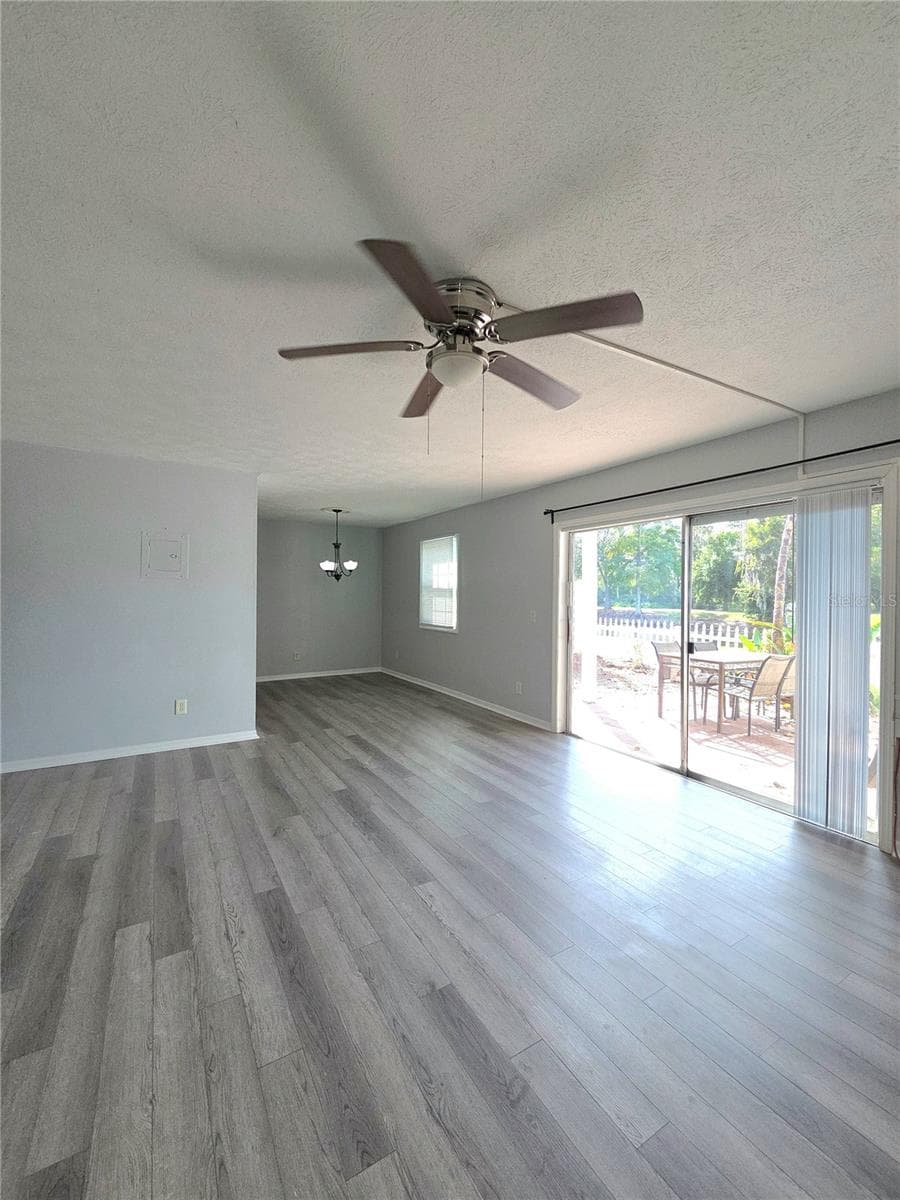 13690 Orange Sunset Dr #102 photo 4