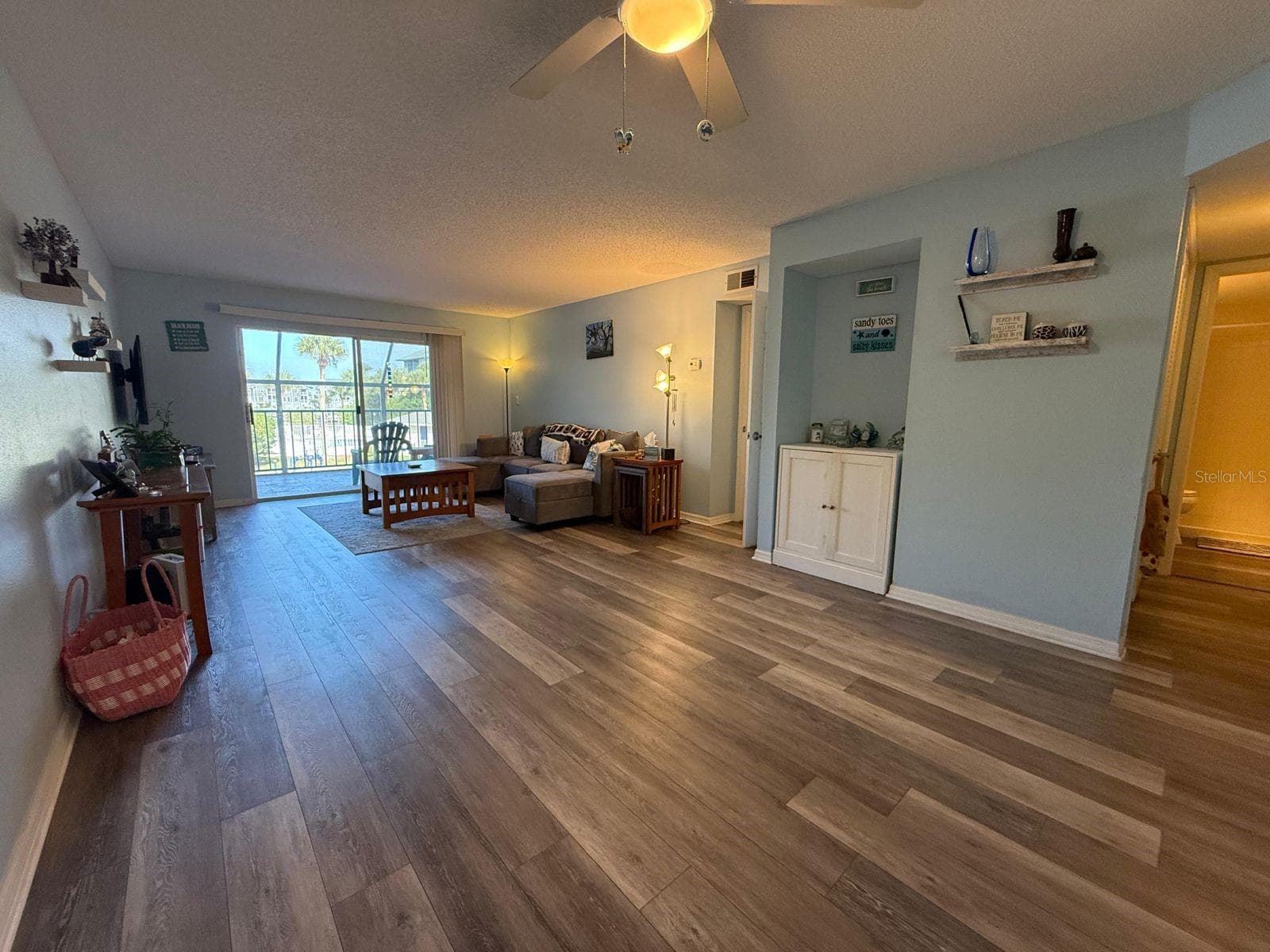 5557 Sea Forest Dr #114 photo 4