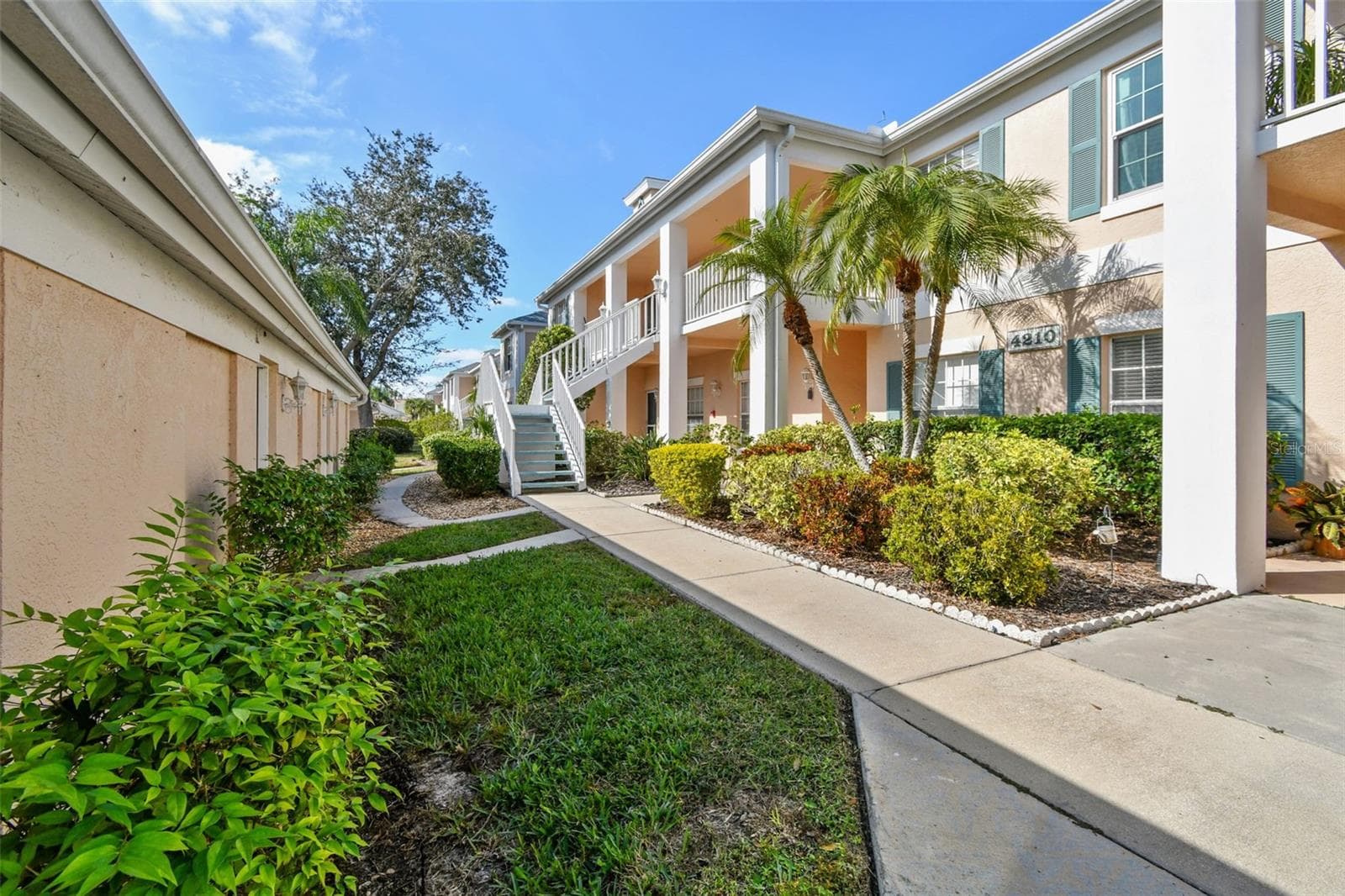4210 Caddie Dr E #202