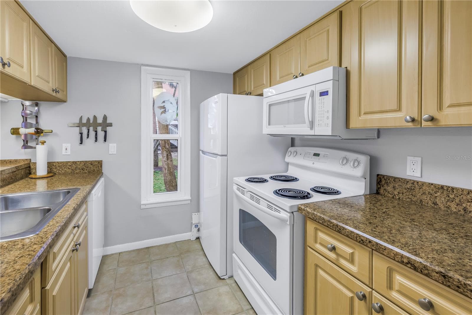 3710 41st Way S #D photo 5