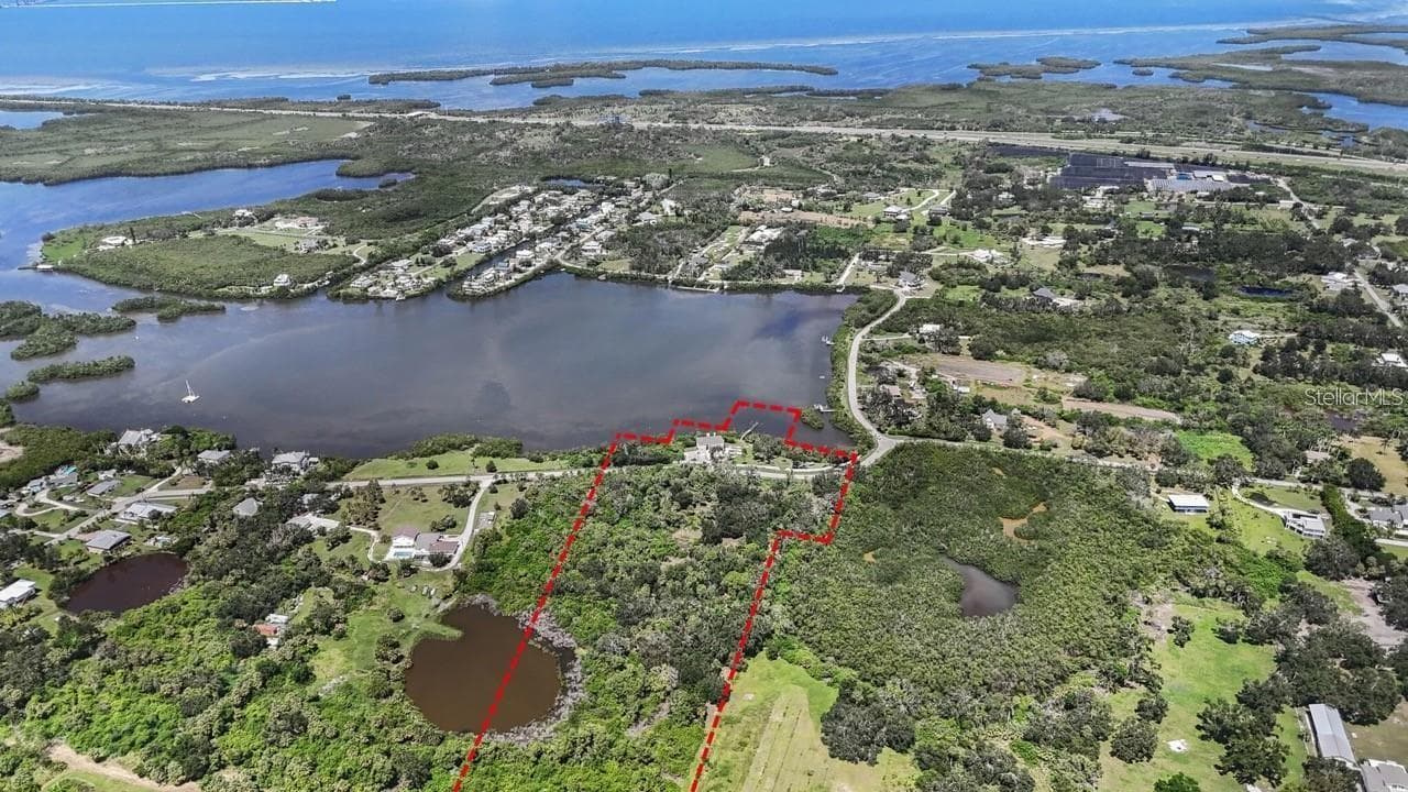 1470 Bayshore Dr