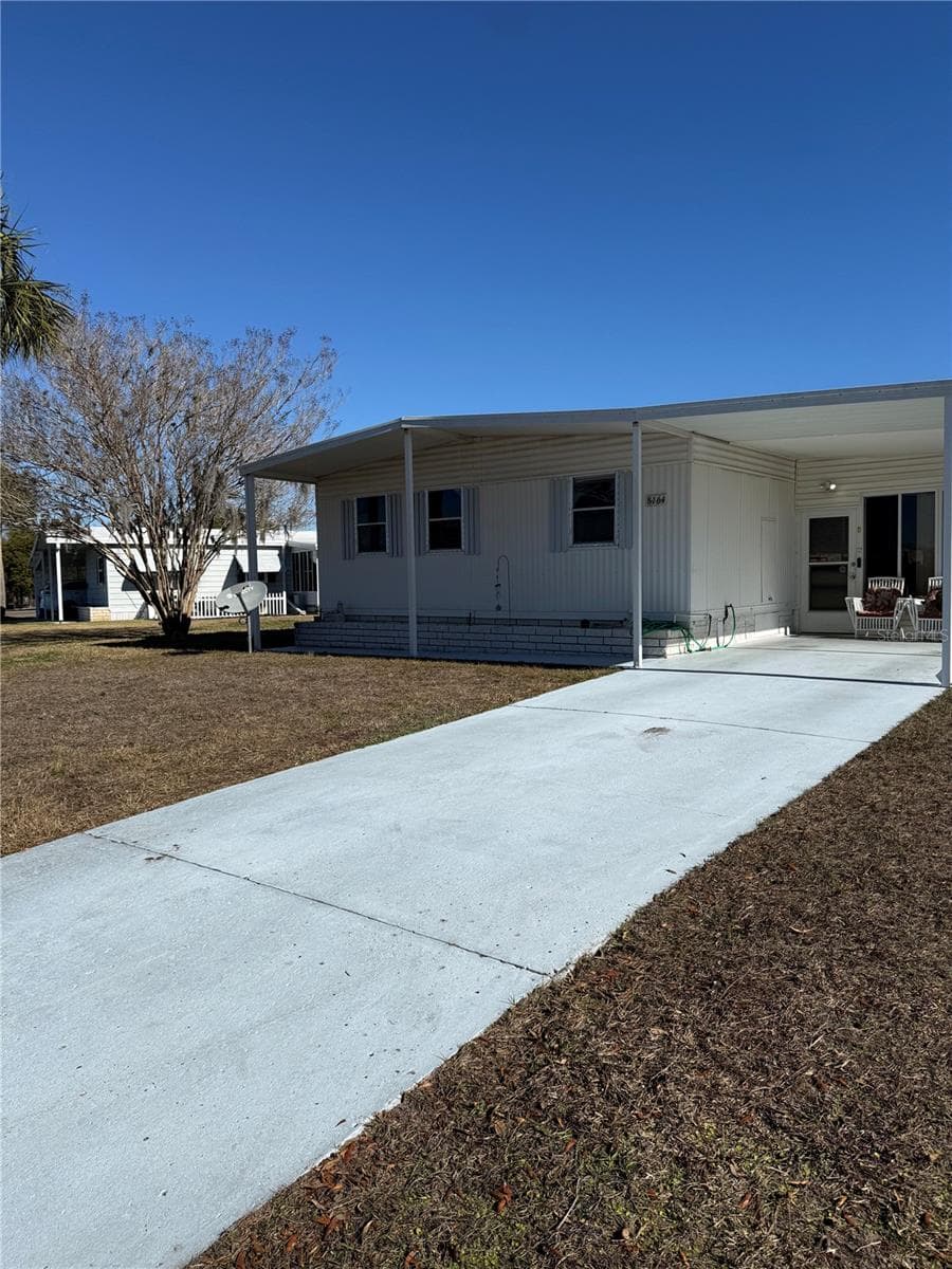 8164 Highpoint Blvd photo 4