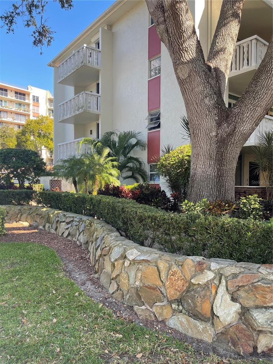 2650 Pearce Dr #309