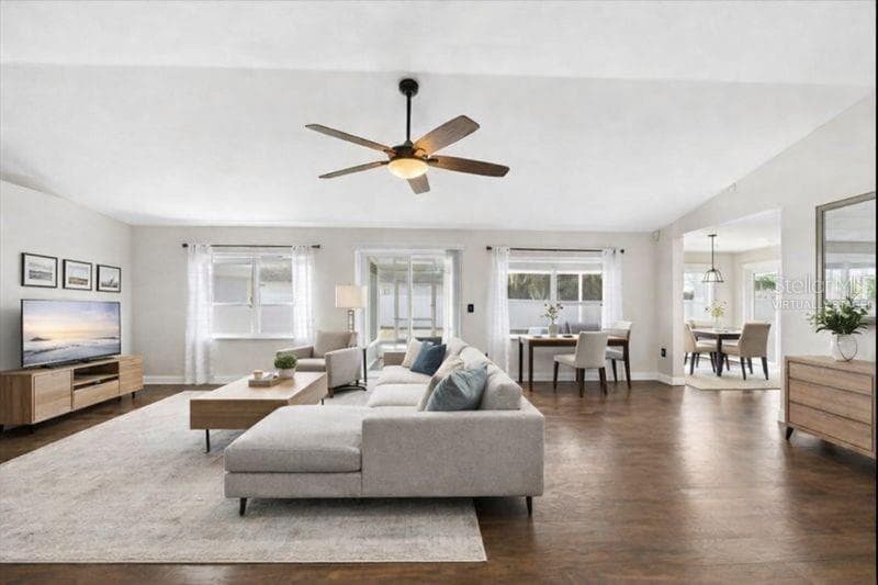 6789 Ashbury Dr