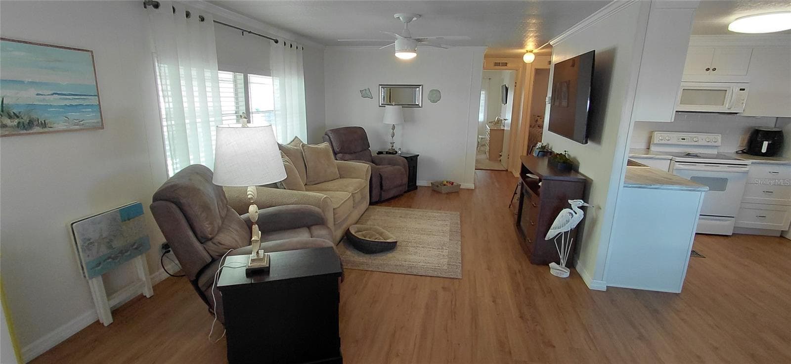 2127 Manoa Dr