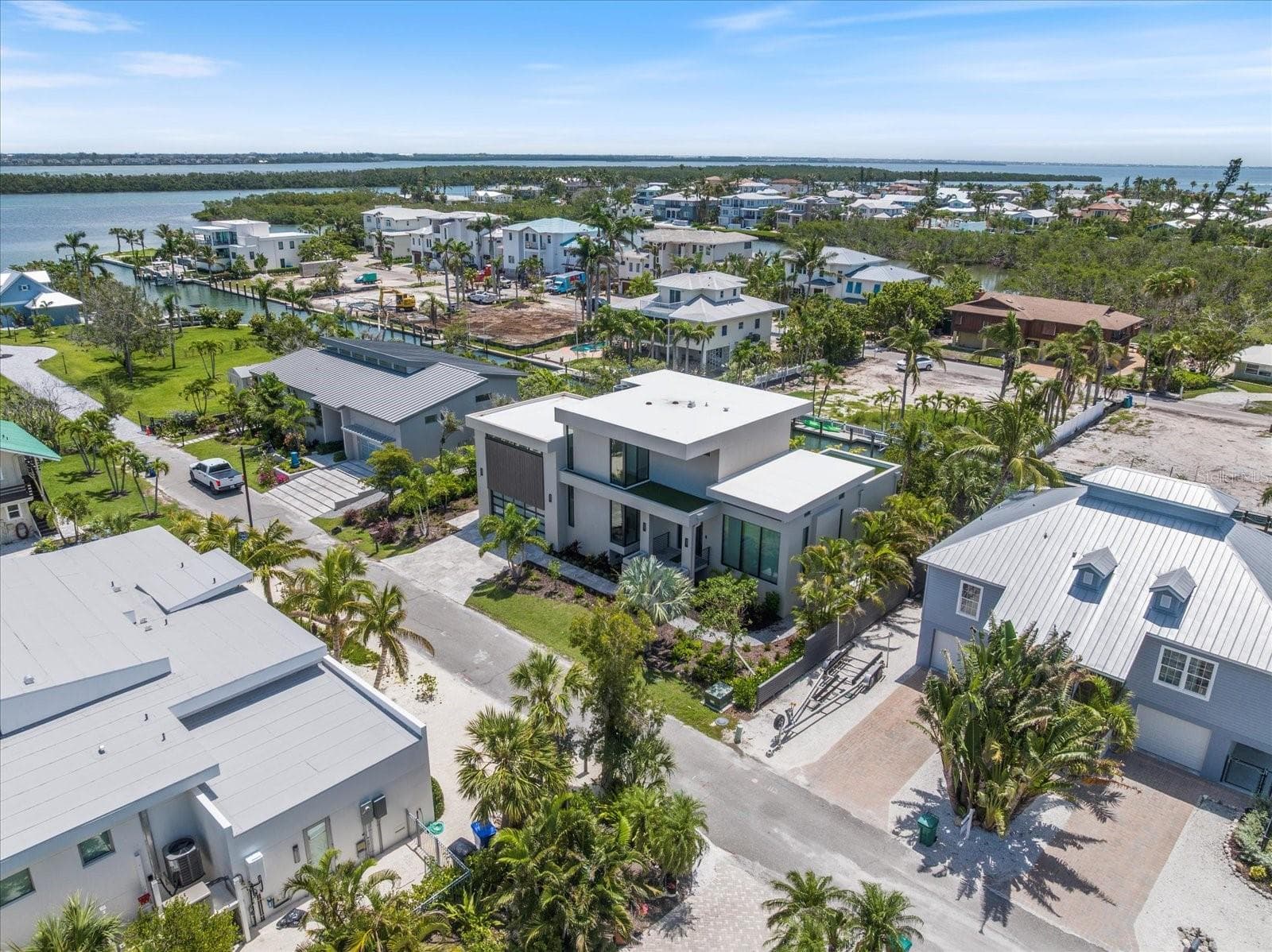 590 DE Narvaez Dr photo 4