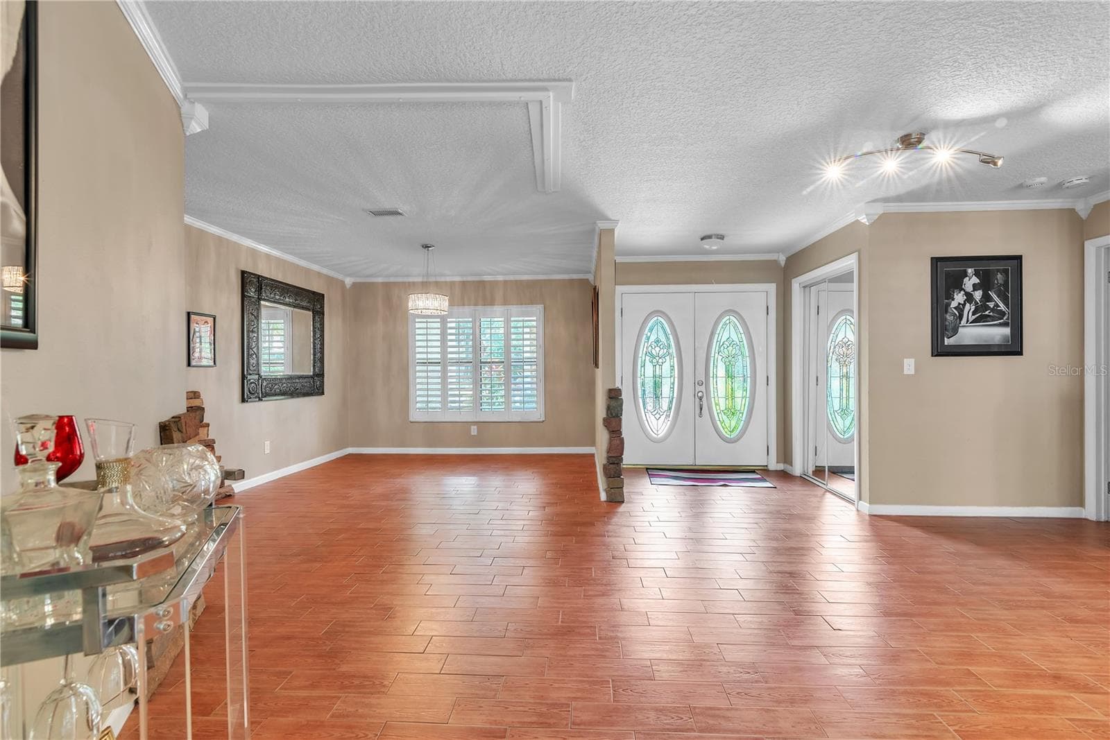 2917 Cypress Rdg photo 3