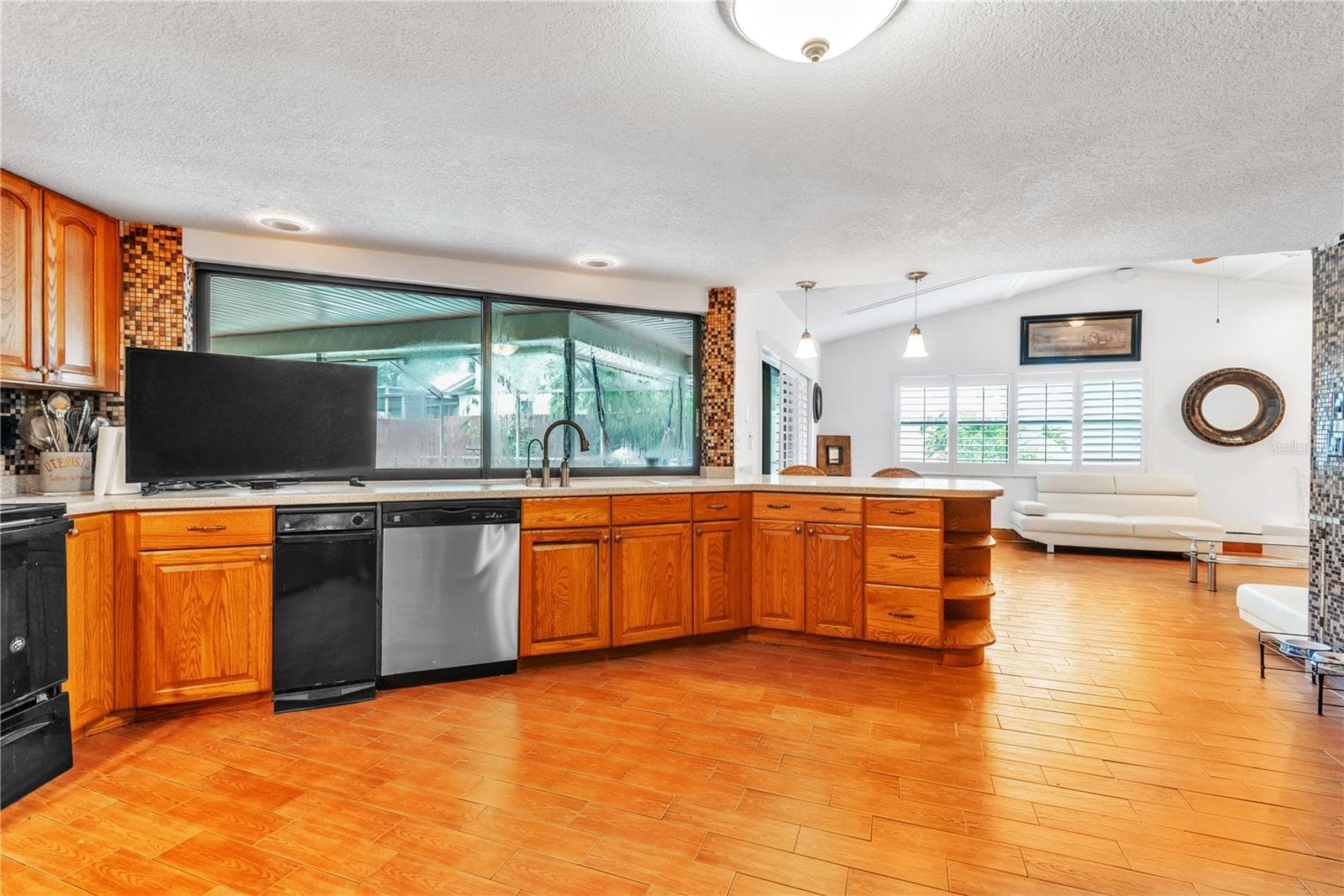 2917 Cypress Rdg photo 4