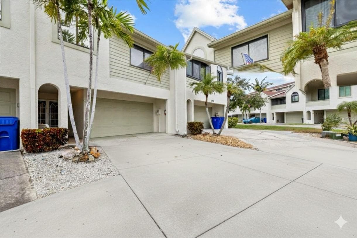 2392 Hanover Dr