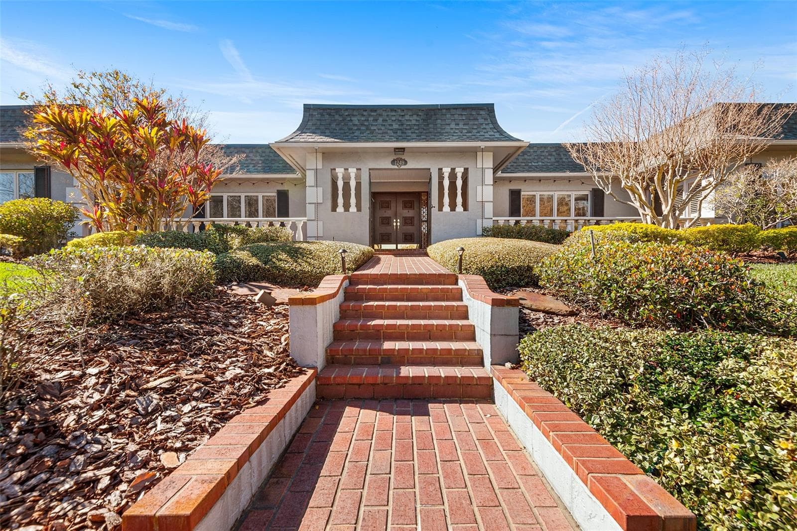 1249 Lake Point Dr