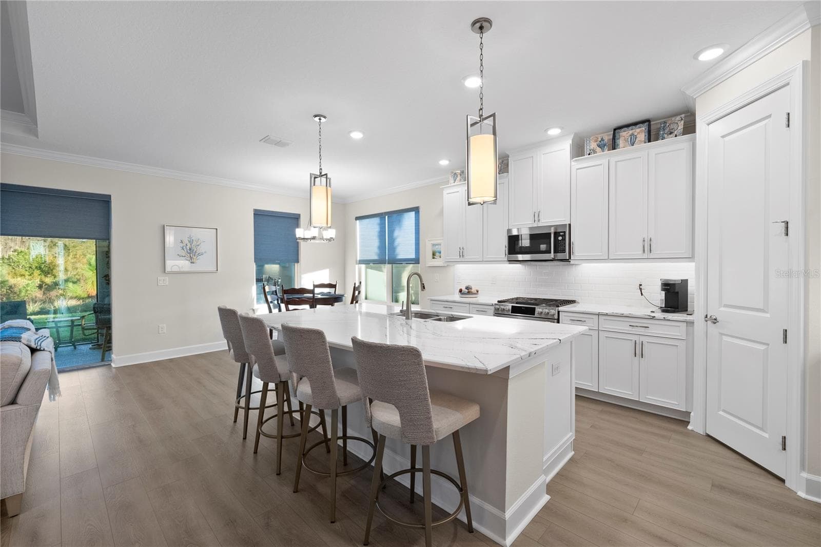 4618 Isonzo Way photo 4