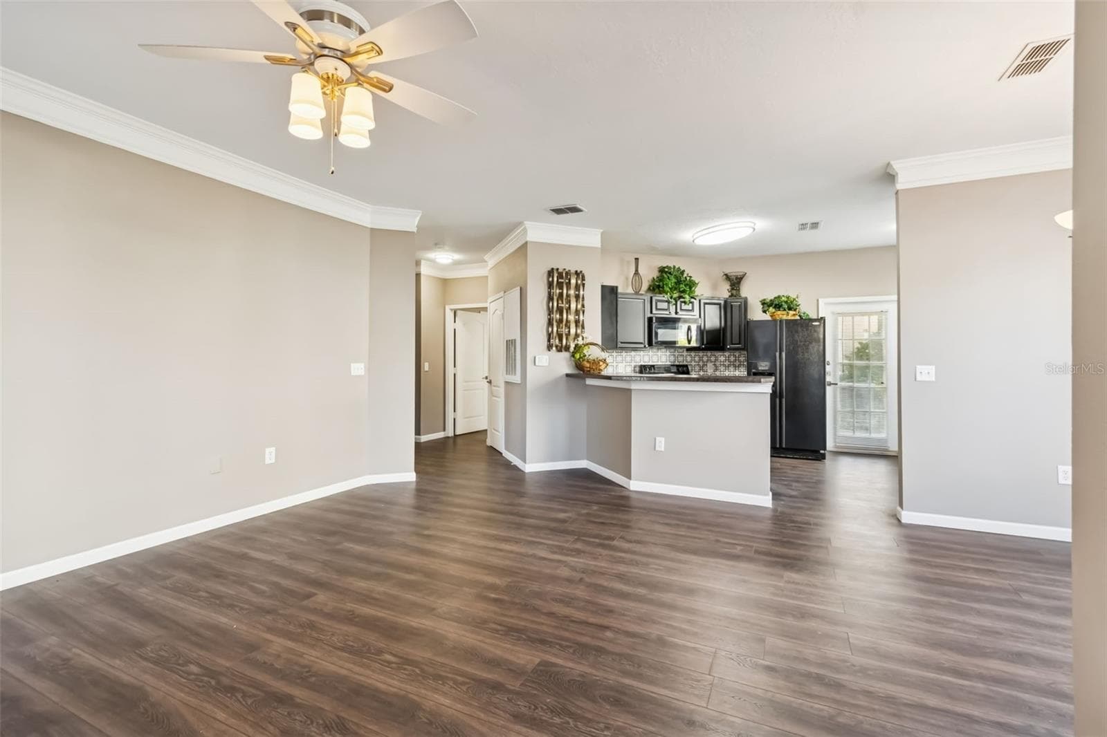 17978 Villa Creek Dr photo 4