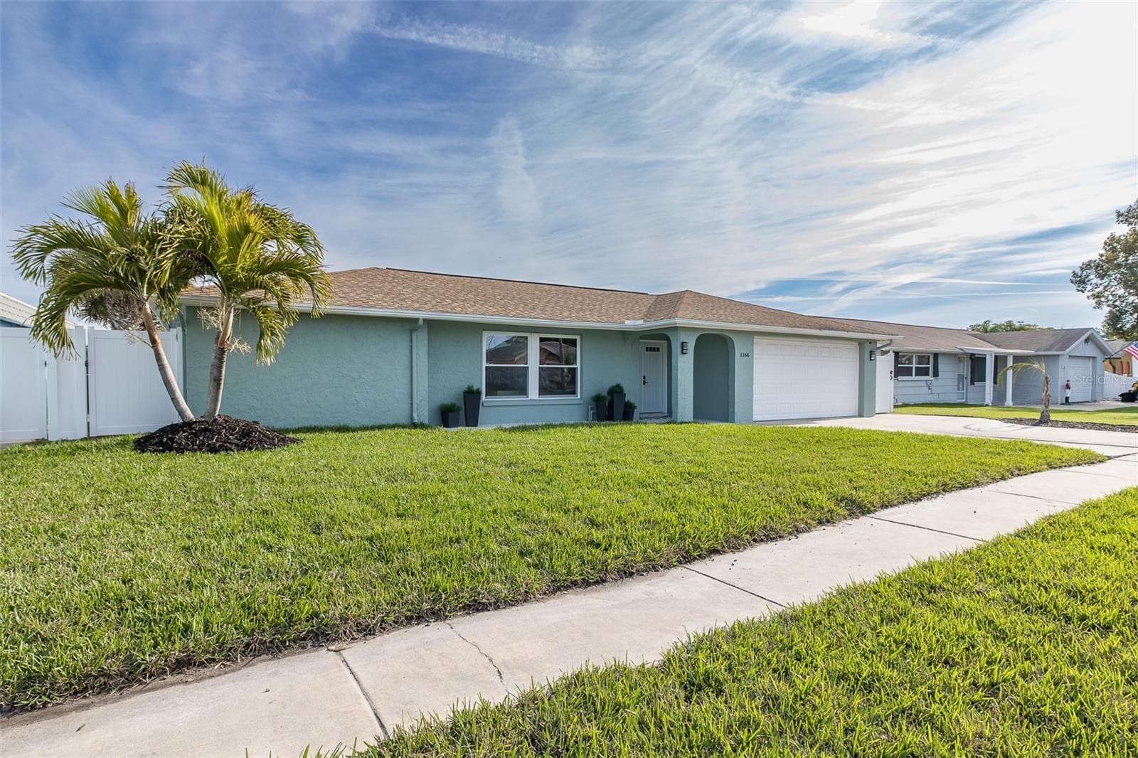 1166 Chancellor Dr photo 3