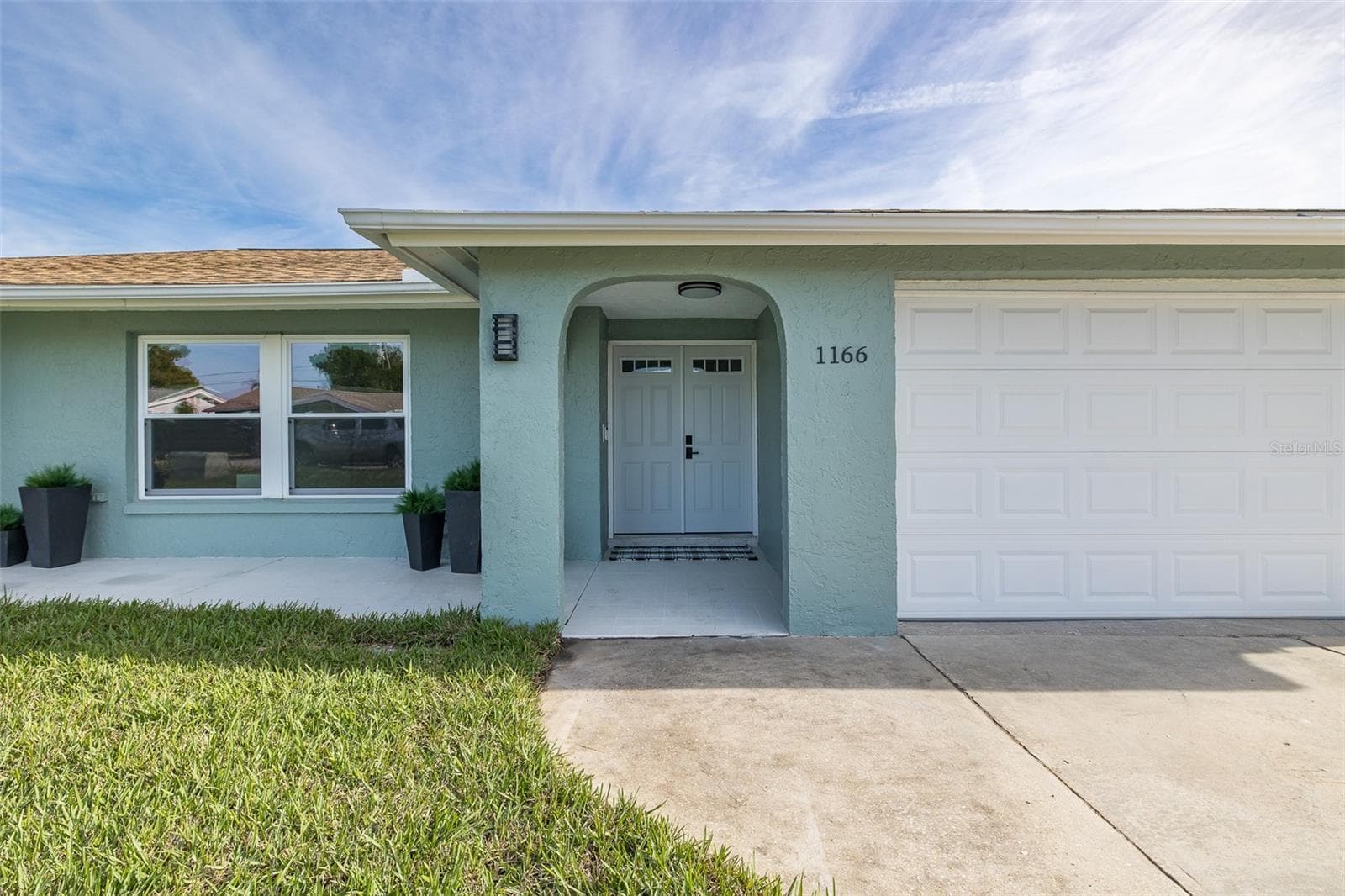 1166 Chancellor Dr photo 5