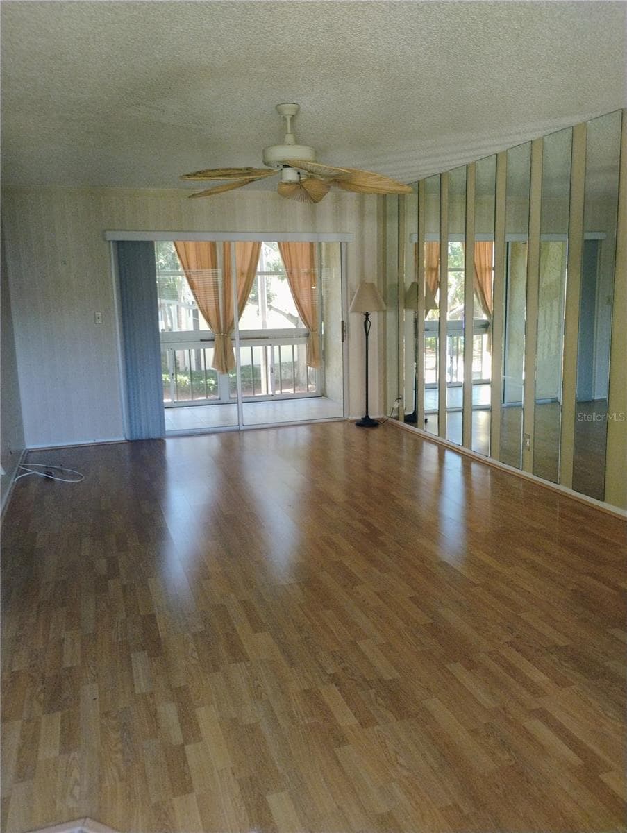 11485 Oakhurst Rd #-204 photo 3