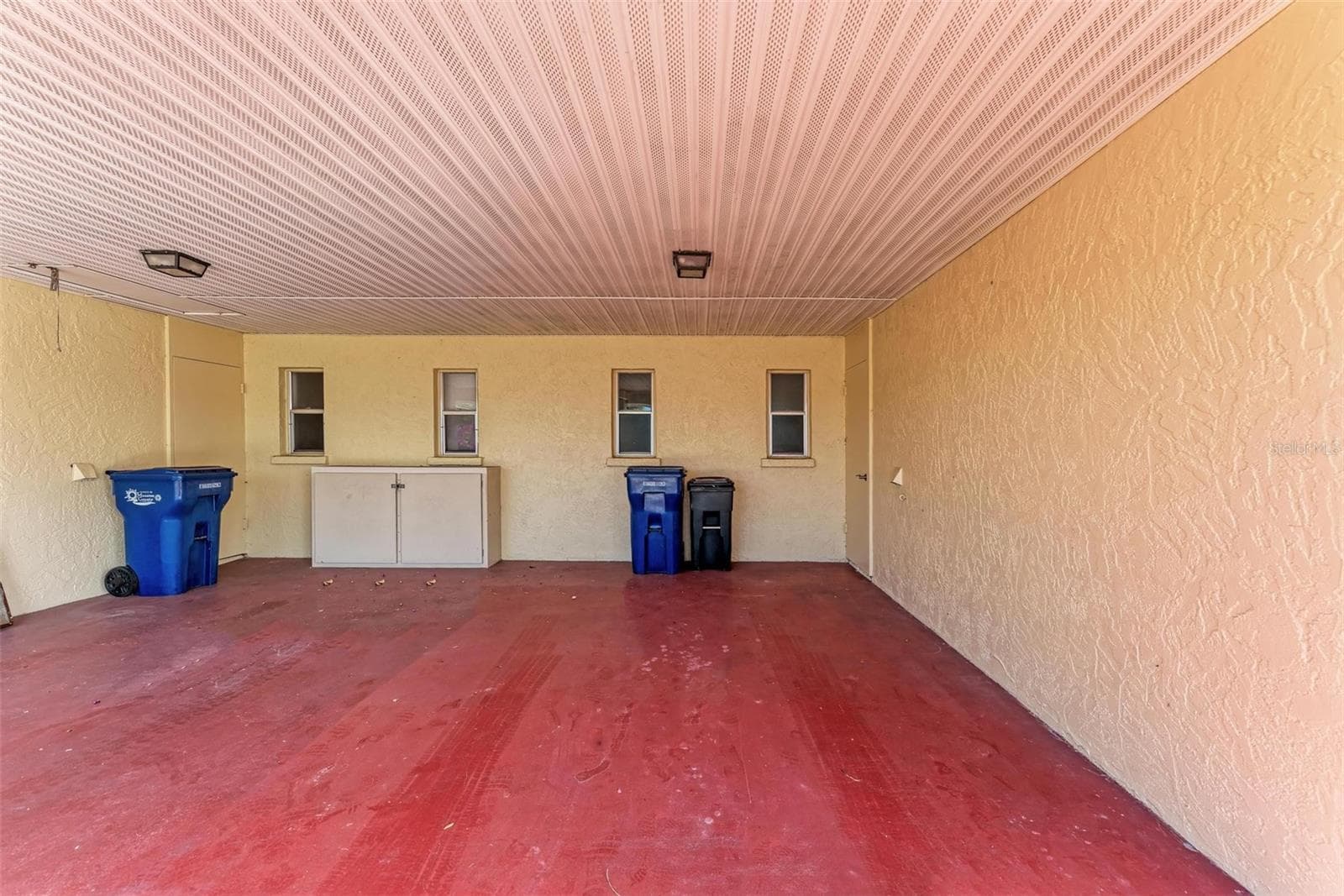 390 301 Blvd W #8C photo 4