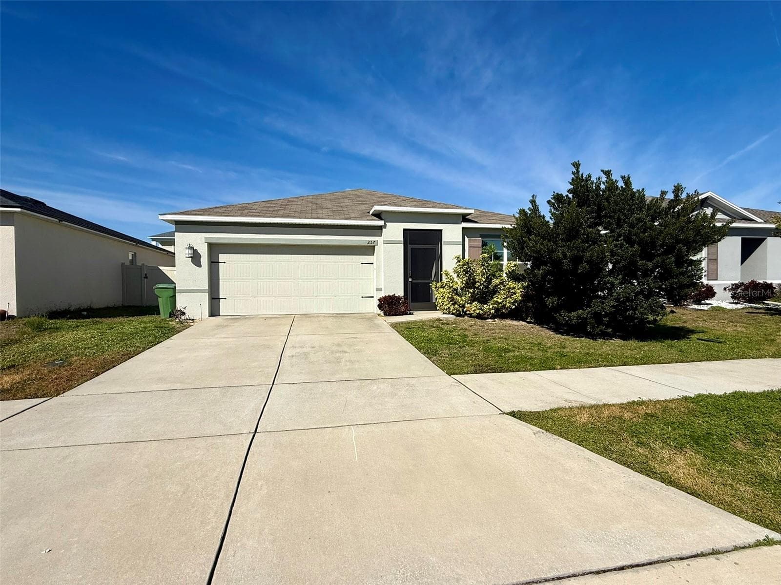 257 Meadowbrook Blvd photo 3
