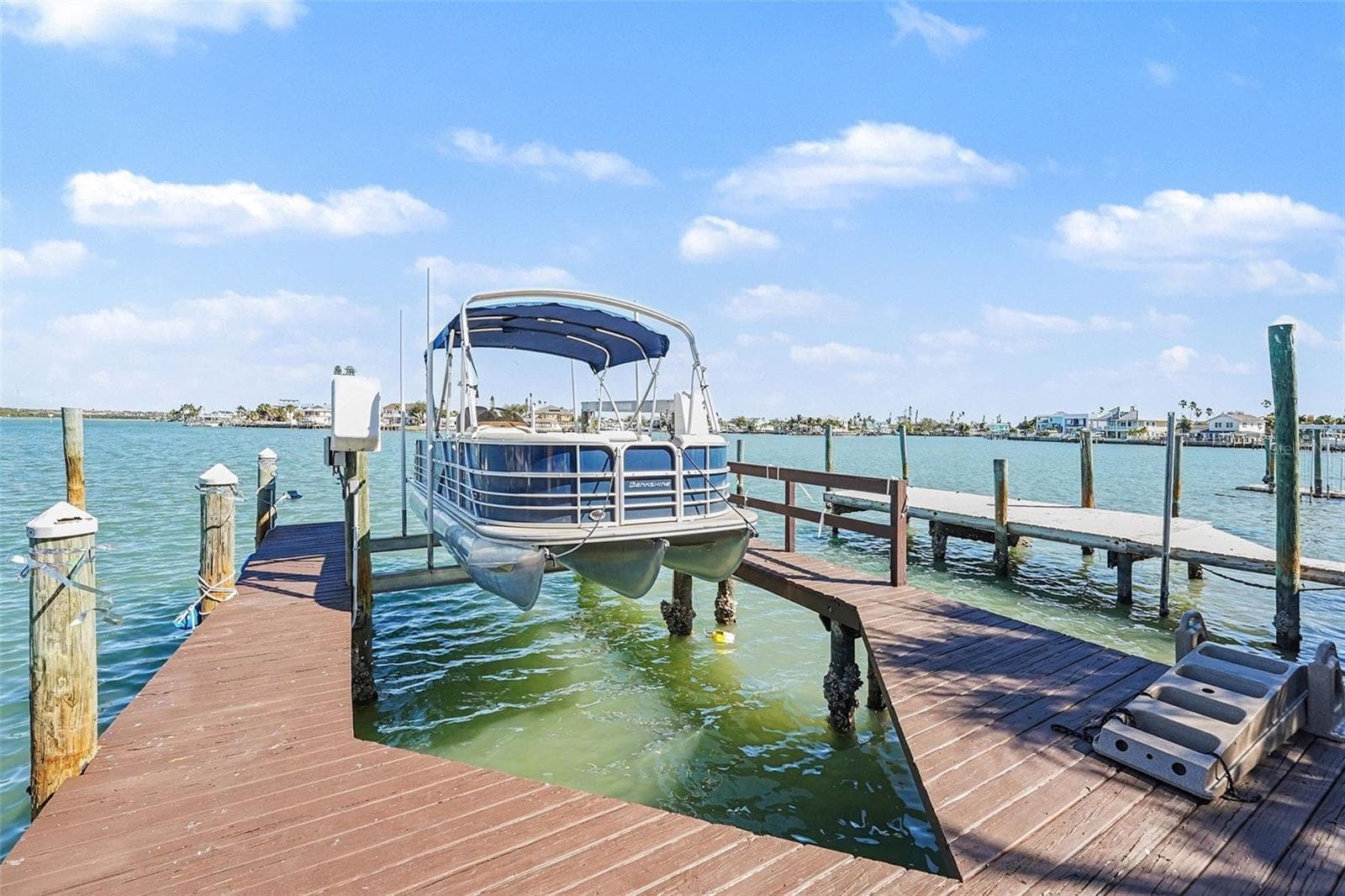 14215 N Bayshore Dr photo 4