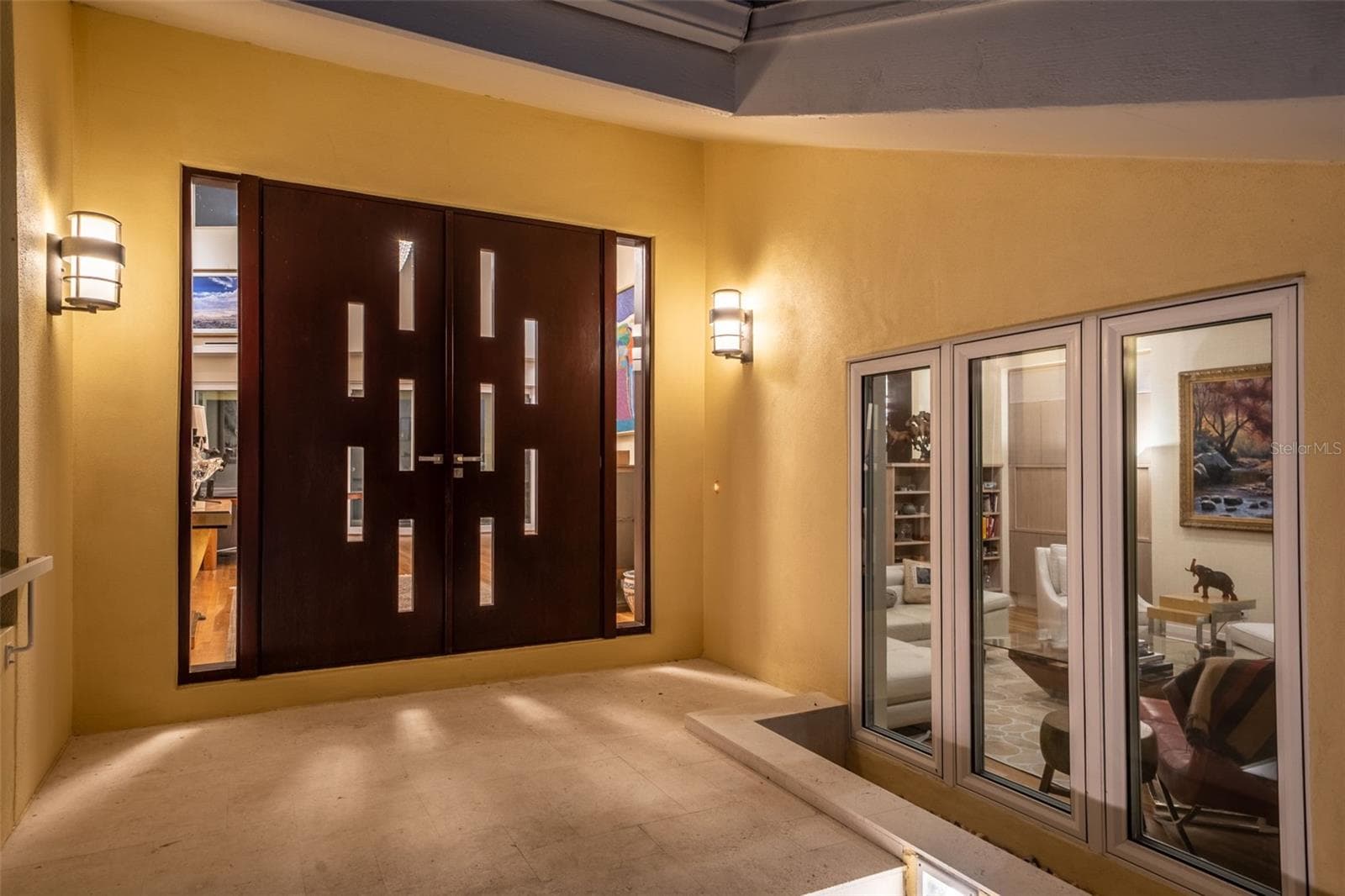 1571 Harbor Cay Ln photo 5