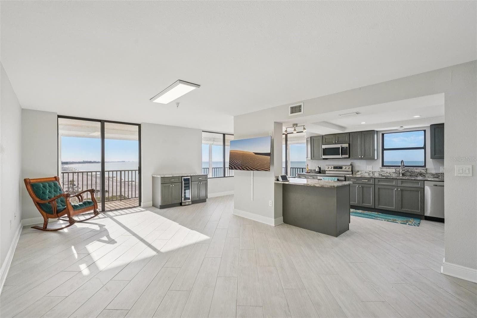15316 Gulf Blvd #801 photo 5