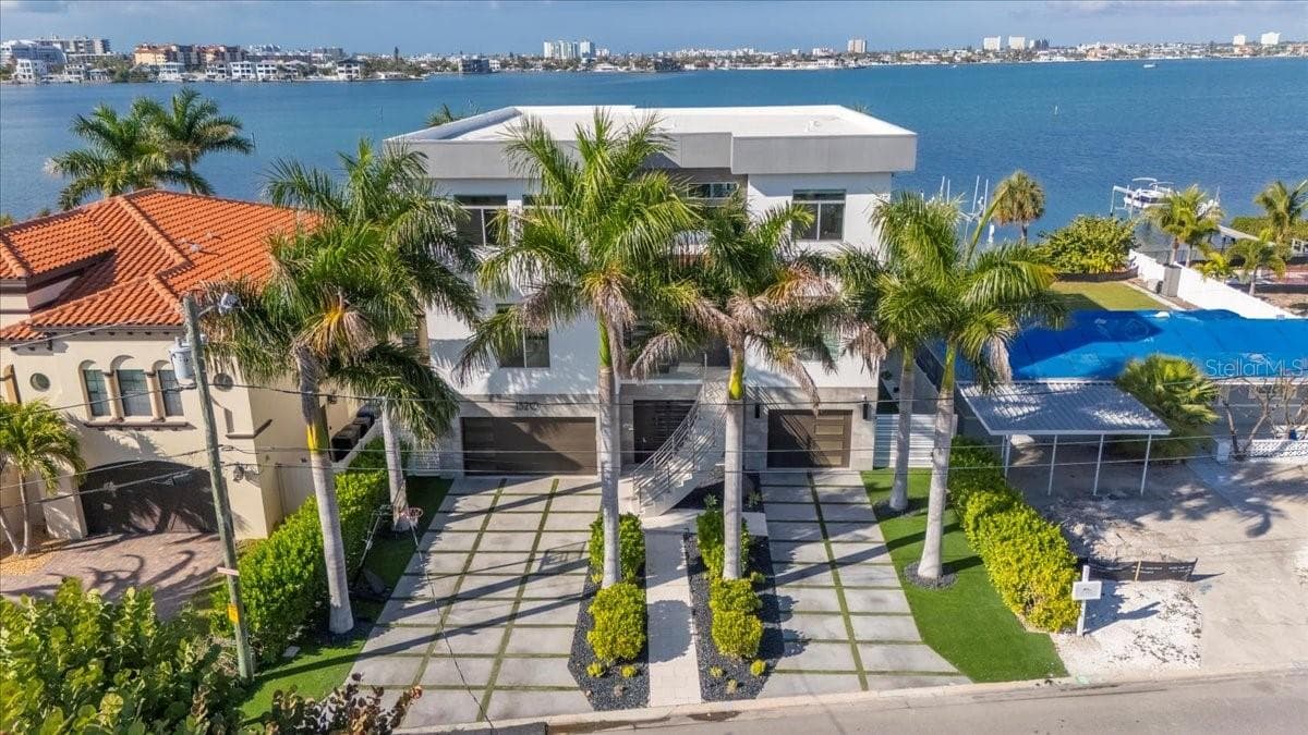 1320 Boca Ciega Isle Dr photo 3