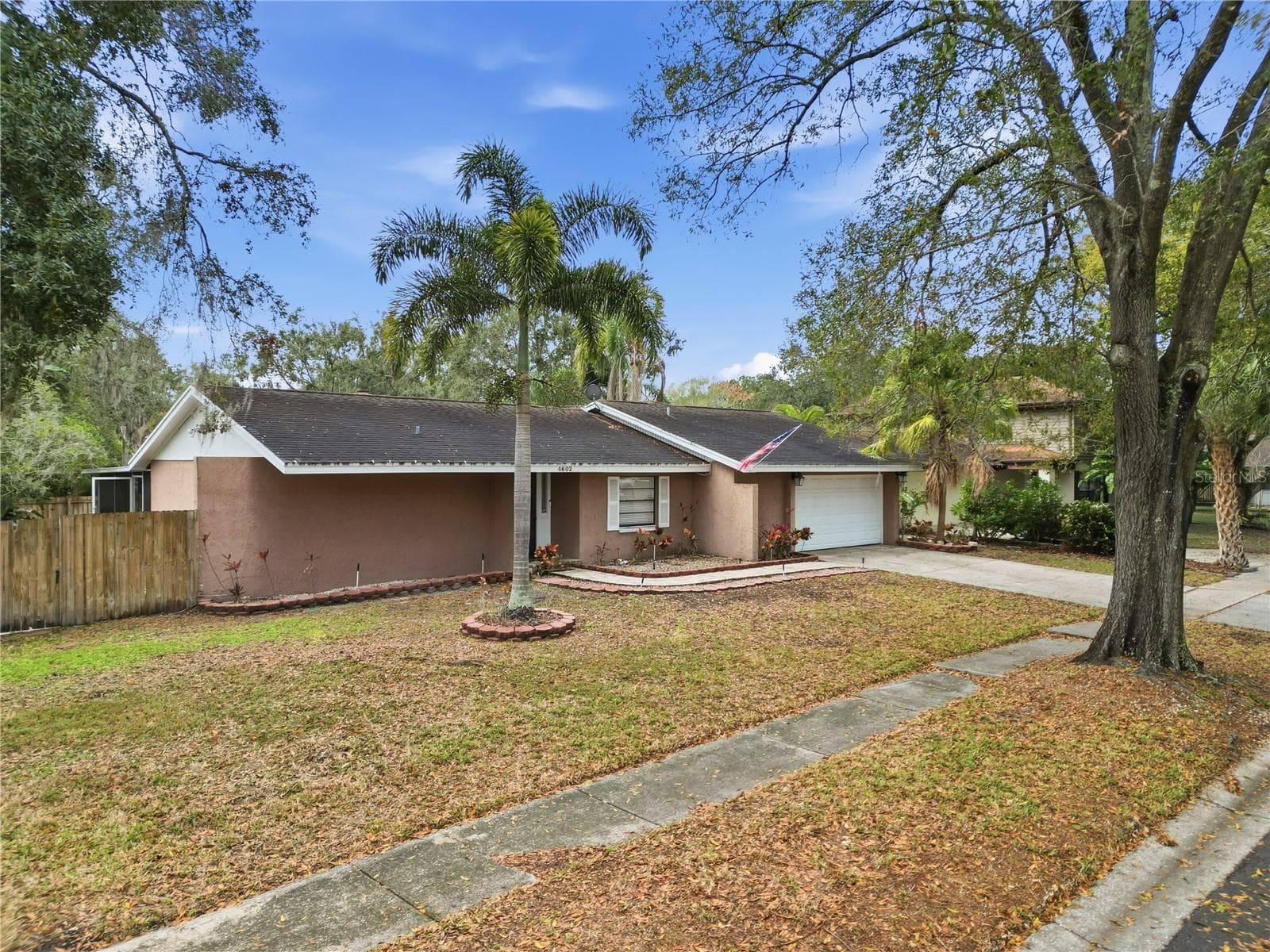 4602 Buckeye Rd photo 3