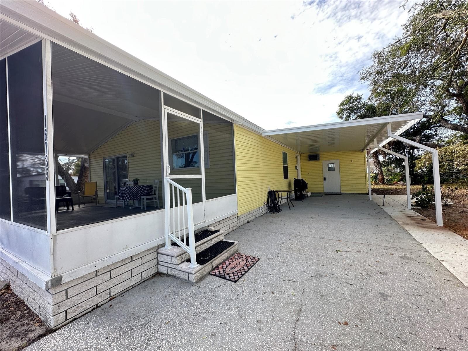 16735 Olivaud St photo 5